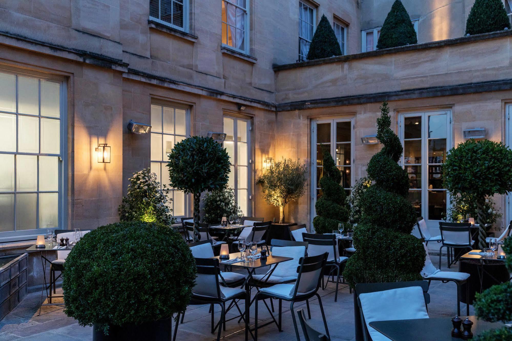 Old Bank Hotel Oxford Ngoại thất bức ảnh The courtyard at The Ivy, Bath